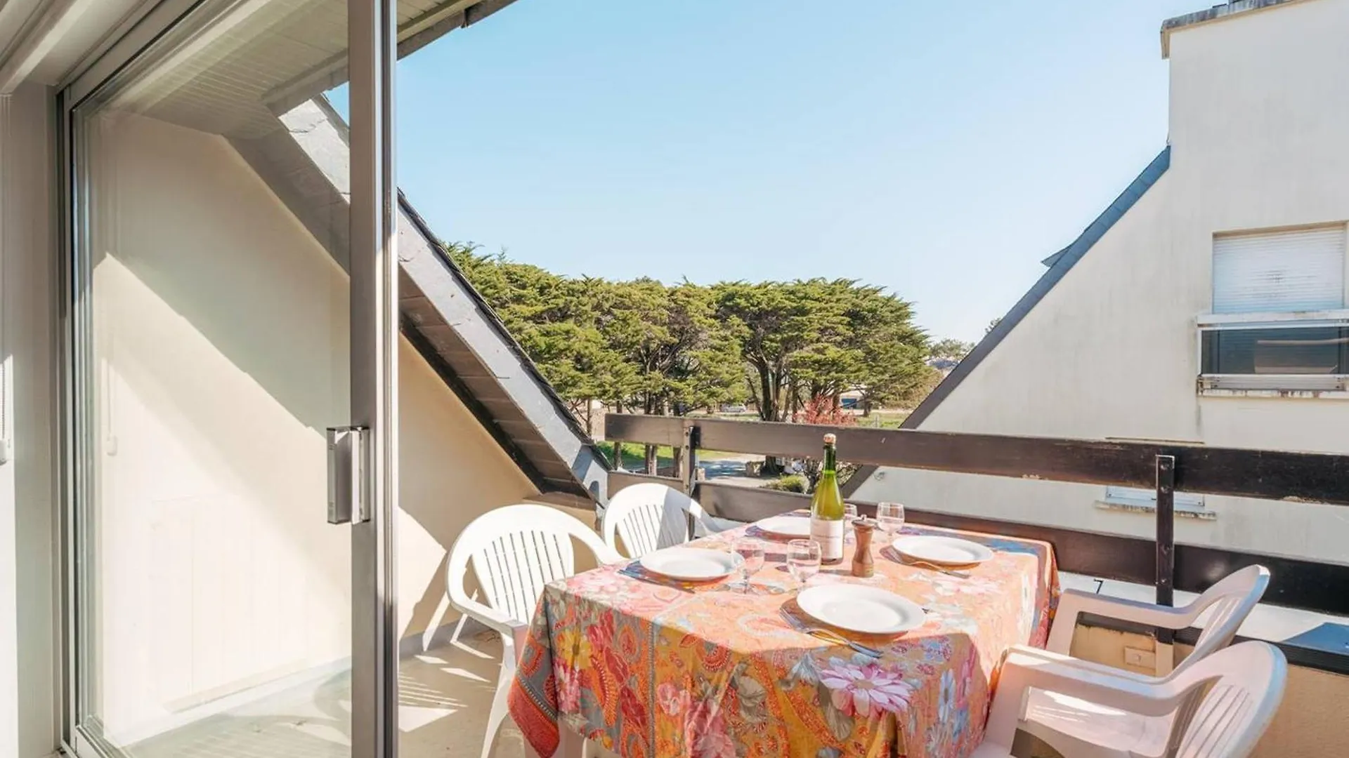 Appartement Carnac : Duplex 2 Pieces, 200M Plage, Terrasse Sud, Parking, Animal Accepte - Fr-1-477-116