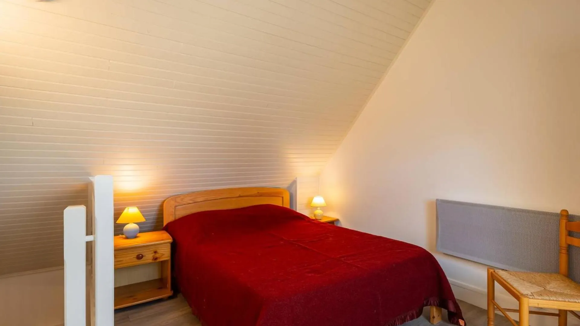 Appartement Carnac : Duplex 2 Pieces, 200M Plage, Terrasse Sud, Parking, Animal Accepte - Fr-1-477-116 Frankrijk